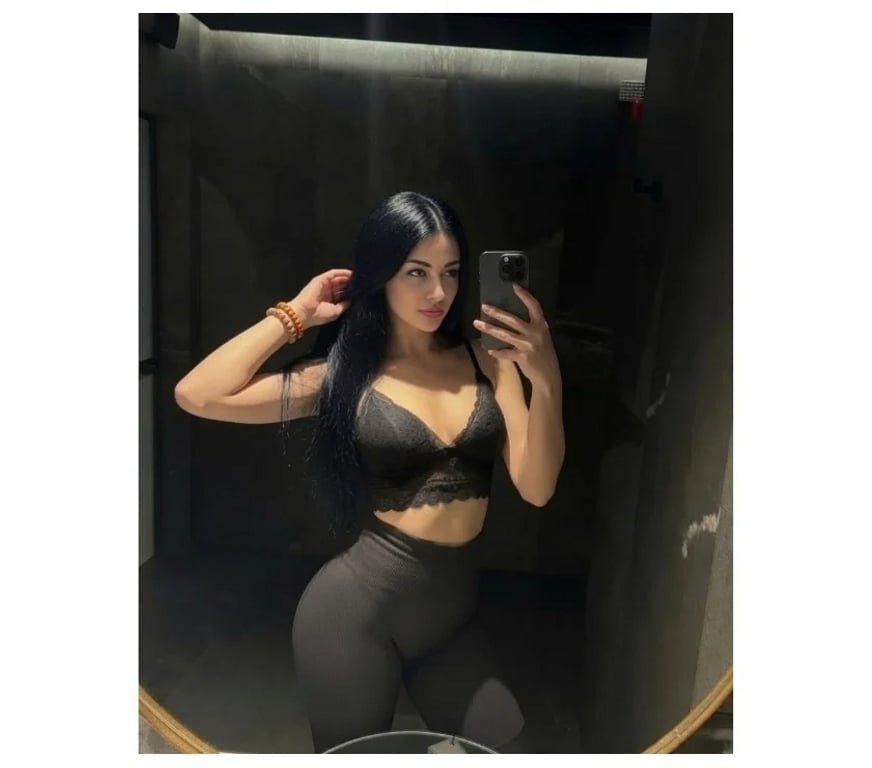 Escorts South East London Croydon - Photos for 🦋Eva is back in London to fulfill your dreams