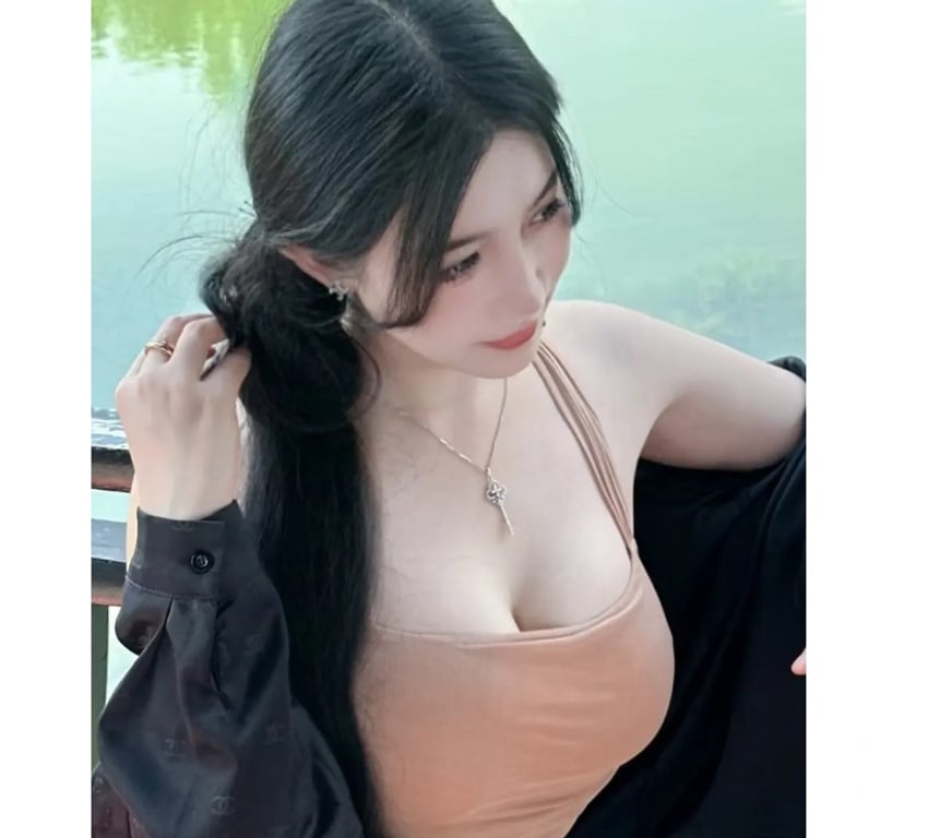 Escorts Nottinghamshire Nottingham - Photos for Gentle Companion • Warm & Discreet 🌹Nottingham