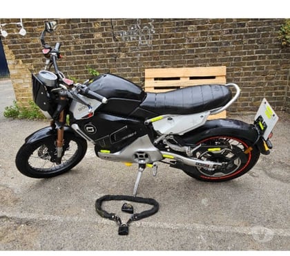 Motorcycles Hendon Central Station North West London - Photos for Motorbike electric Soco TC Max