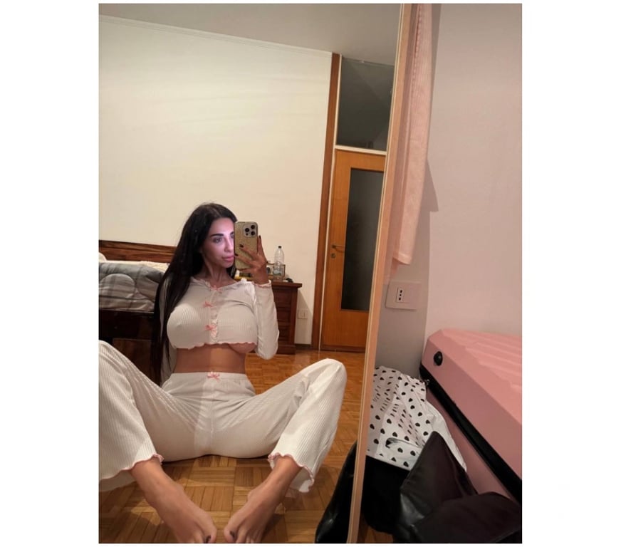 Escorts Essex Harlow - Photos for Hello x New and Hot Daisy x Here x British