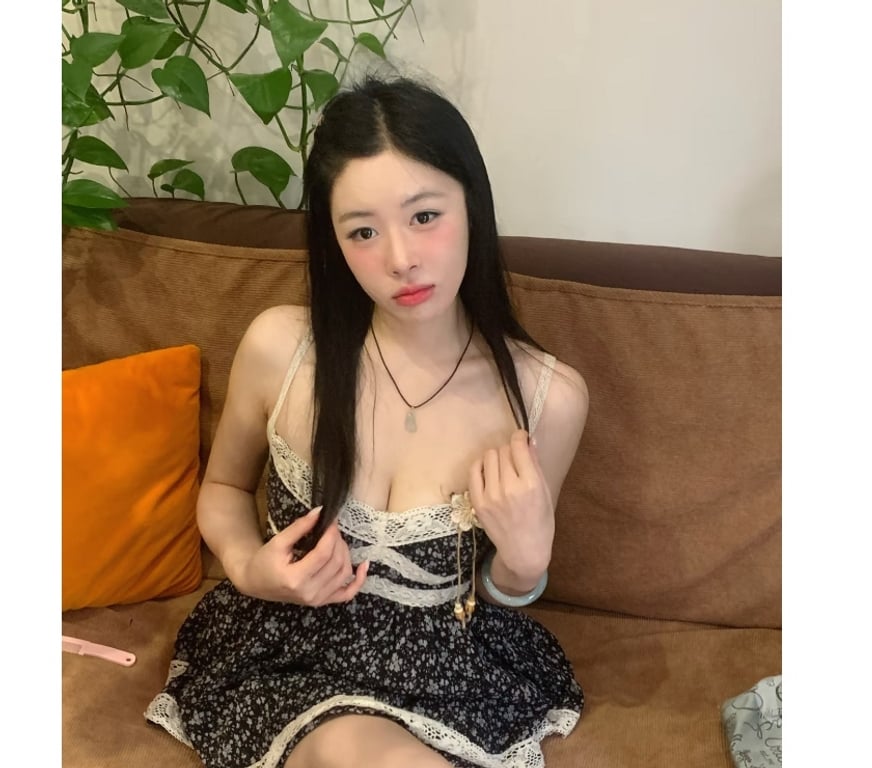 Escorts Lancashire Preston - Photos for Lynn | Gentle Full Body Oil Massage