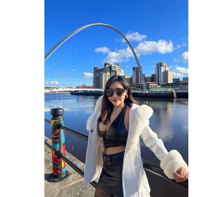 Escorts Surrey Guildford - Photos for Hello guys I'm a Petty Thai lady Seet and cute