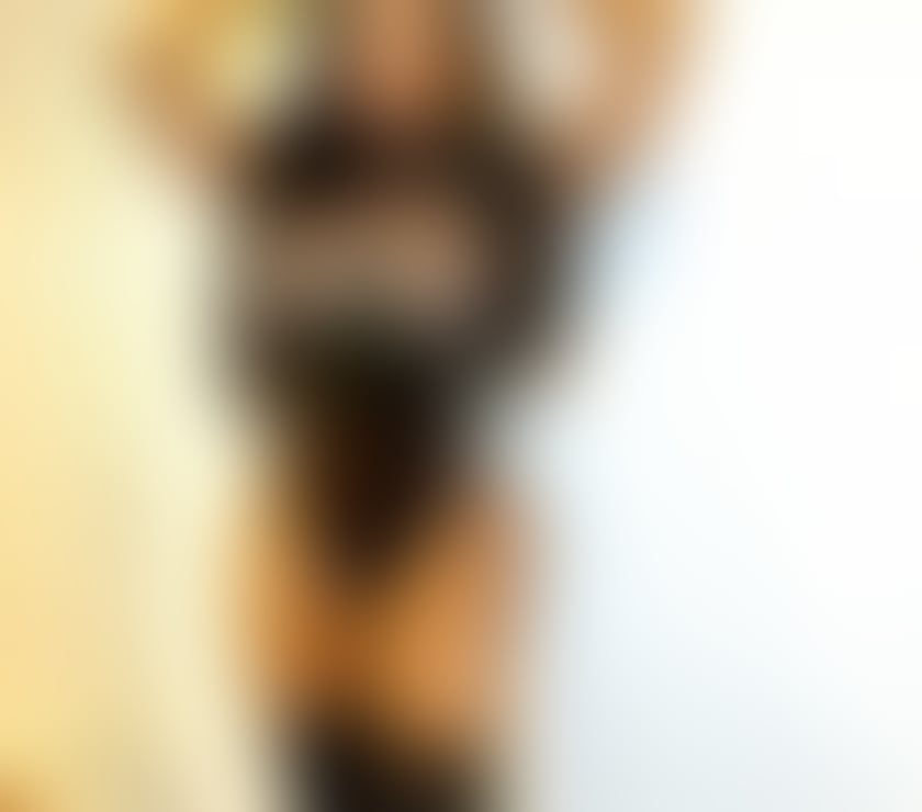 Trans Escorts Wiltshire Swindon - Photos for beautiful dominant Anakonda for beginners