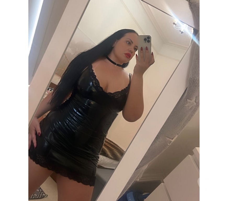 Escorts North West London Harrow - Photos for KHLOE BRAZILIAN PARTY ANIMAL