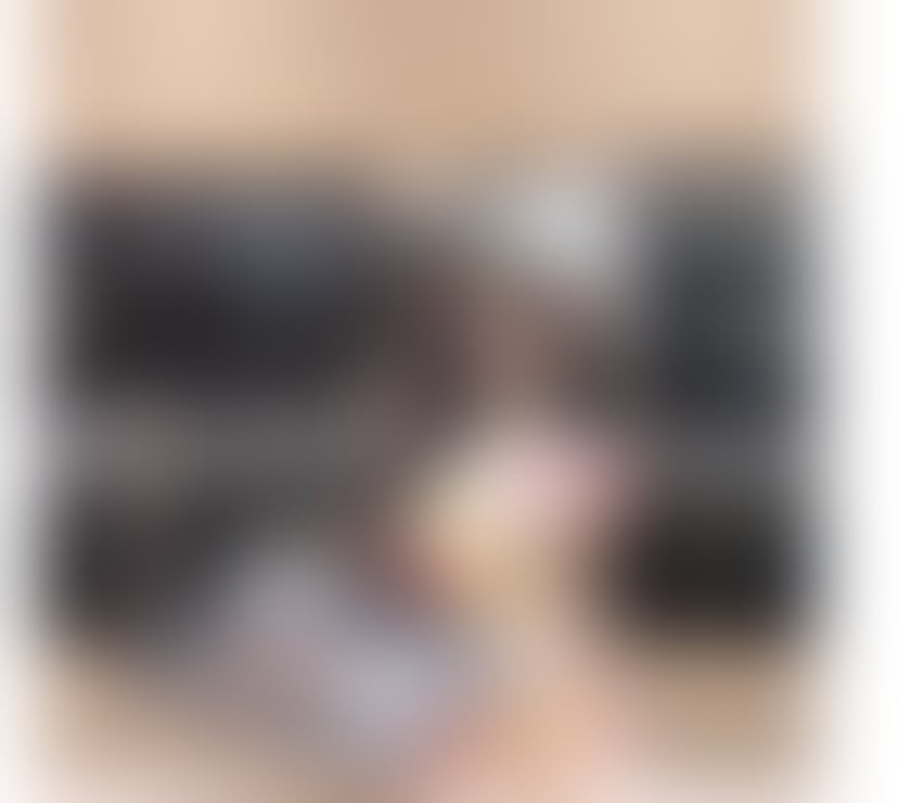 Escorts York City Centre York - Photos for New girls just come this week.