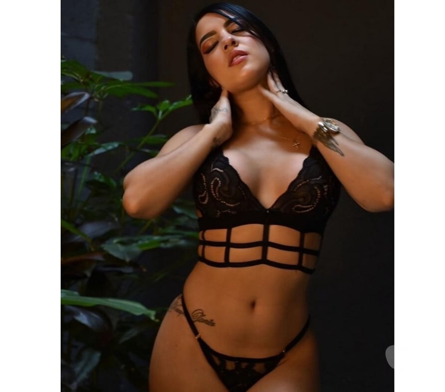 Escorts Central London Aldgate - Central London - Photos for 🔝 NEW IN TOWN🥂EMILY PARTY GIRL