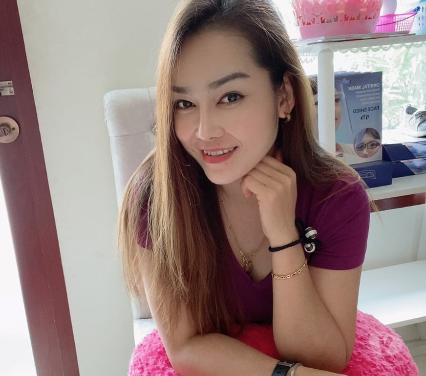 Escorts Essex Brentwood - Photos for Emmie Thsi Massage New in town