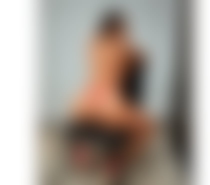Escorts West London Hounslow - Photos for HOT Bella Brazilian best service🇧🇷 party girl