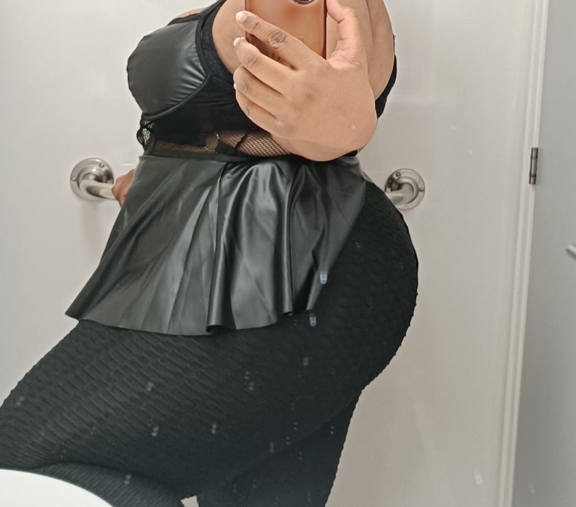 Escorts East London Walthamstow Central Station - East London - Photos for BBW Thick Ebony