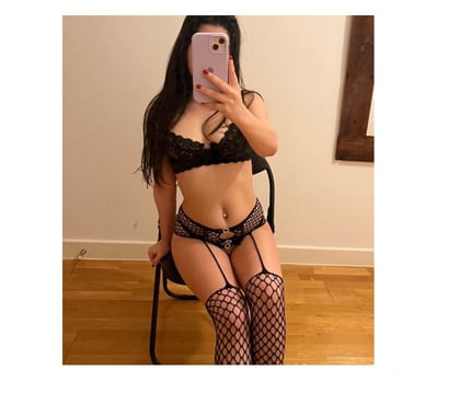 Escorts and Massages Kingston Upon Thames Town Centre Kingston upon Thames - Photos for OUTCOLL ❤️GIRL❤️💯CURVY😈 REAL VIDEO CFM