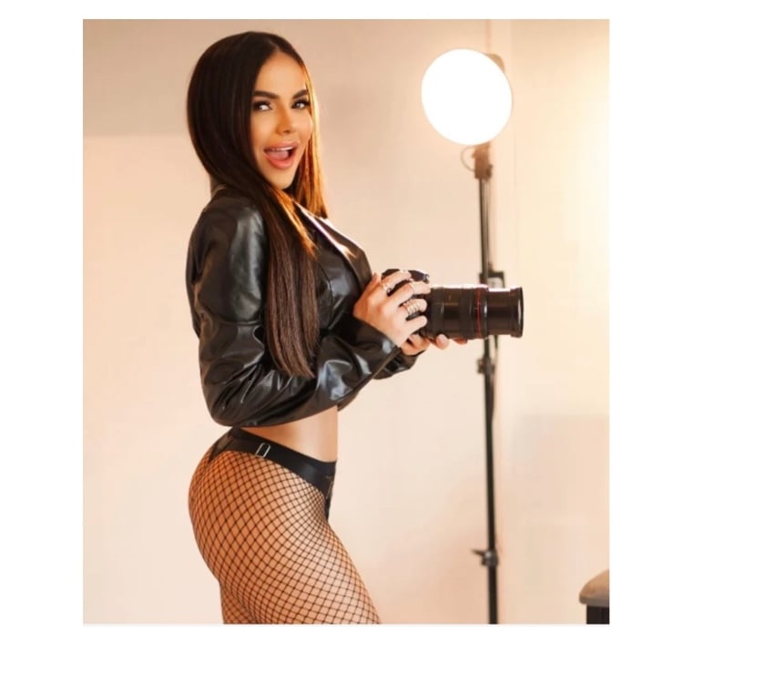 Photos for OUTCOLL🥰GIRL❤️💯CURVY😈 REAL VIDEO CFM