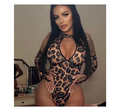 Photos for OUTCOLL🥰GIRL❤️💯CURVY😈 REAL VIDEO CFM