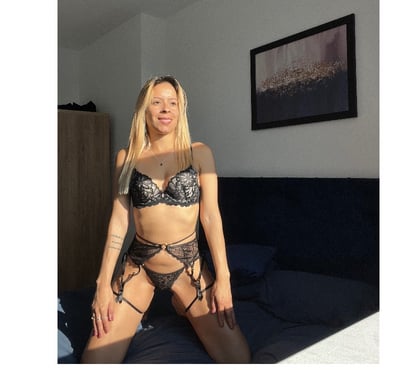 Escorts and Massages Uxbridge Hillingdon - Photos for Livia Brazilian Hot girl dominatrix 07539604794