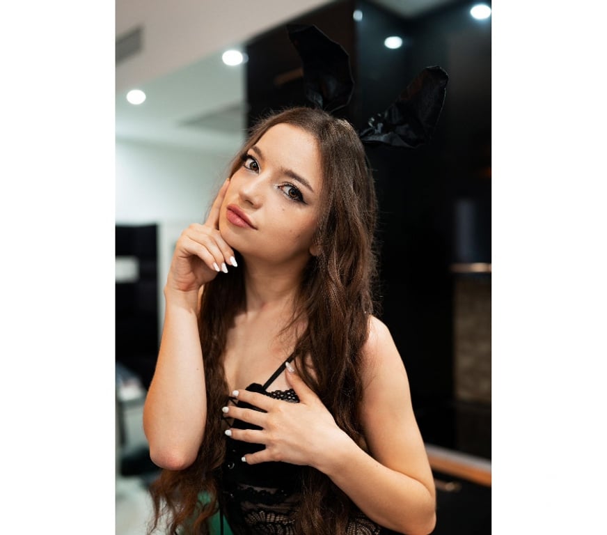 Escorts Somerset Yeovil - Somerset - Photos for SKINNY BRUNETTE✨JUST ARRIVED