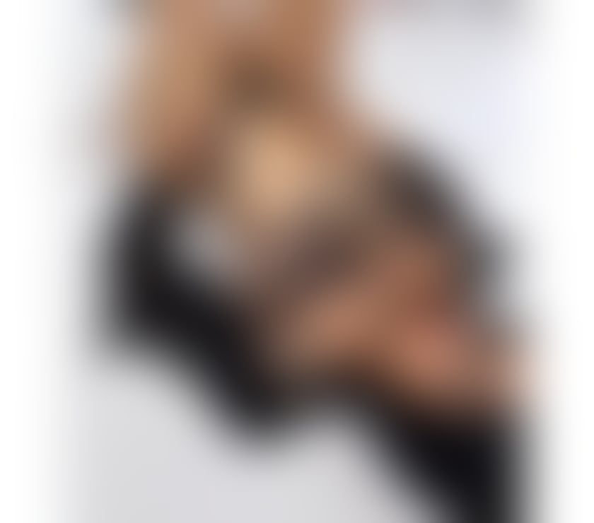 Escorts South East London Croydon - Photos for SEXY GIRL🍑 ANA 🇧🇷 PARTY 🥂🍾