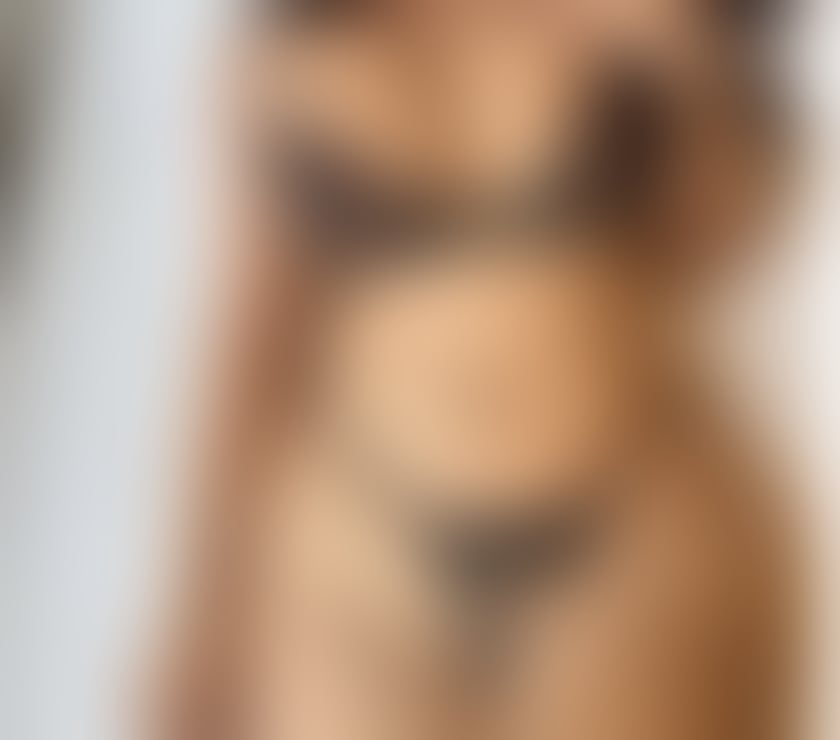 Escorts Hockley Birmingham - Photos for Mauritius bombshell brunette selina