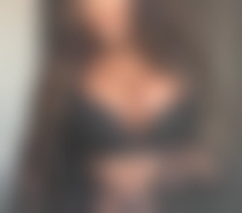 Escorts Merseyside Liverpool - Photos for Elegant, Curvy, Big Bum, British Tiffany
