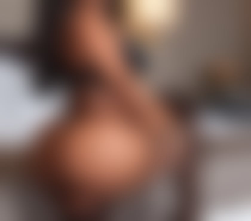 Escorts Merseyside Liverpool - Photos for Elegant, Curvy, Big Bum, British Tiffany