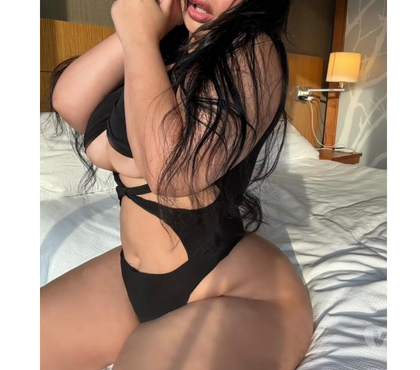 Escorts Wood Green North London - Photos for BOMBSHELL SAMIRA SEXY