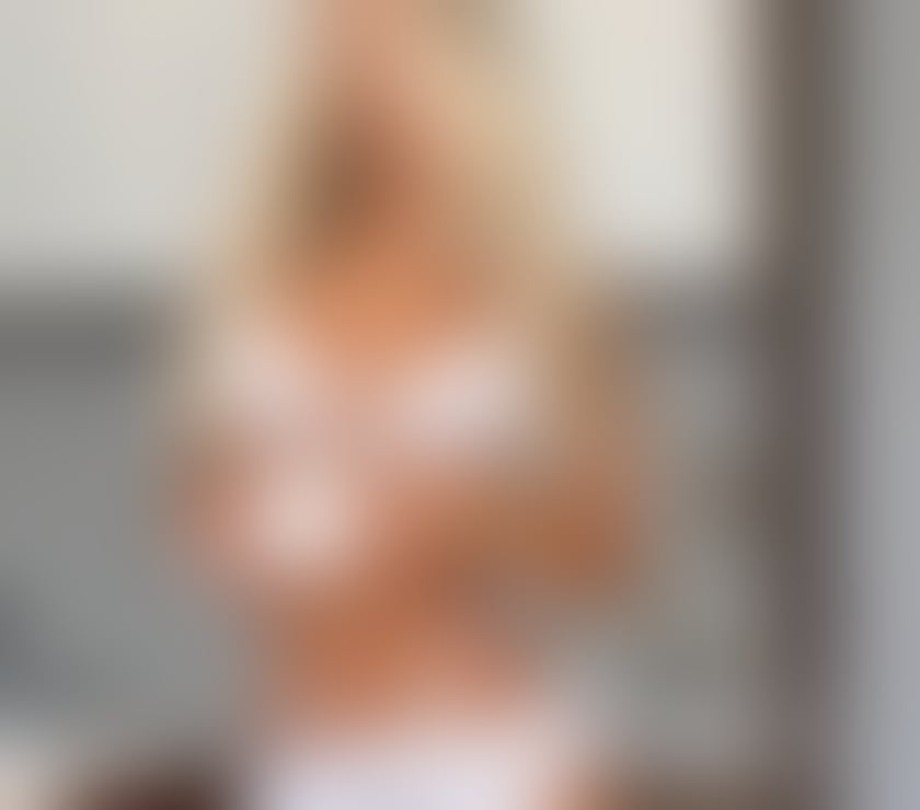 Escorts West Midlands Solihull - Photos for Hi babes ❤️ I’m Ella ❤️