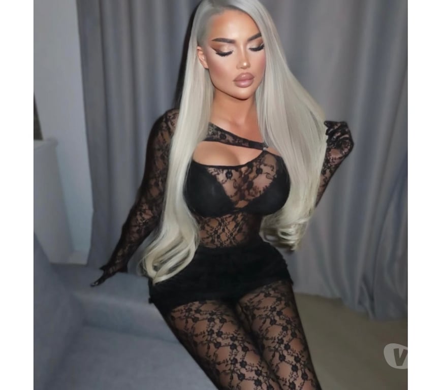 Escorts West London Heathrow Terminal 5 Station - West London - Photos for 🅰🅻🅴🆇🅸🅰 🅱🅸🅶 🅱🅾🅾🅱🆂