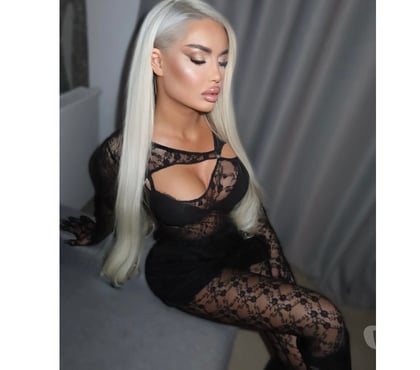 Escorts Heathrow Terminal 5 Station West London - Photos for 🅰🅻🅴🆇🅸🅰 🅱🅸🅶 🅱🅾🅾🅱🆂