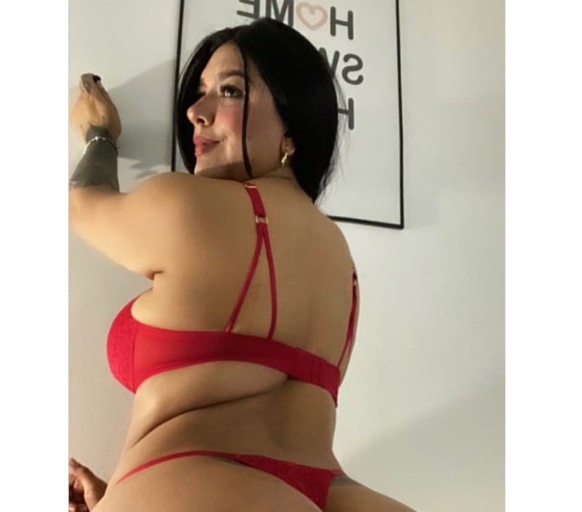 Escorts West London Shepherd`s Bush - West London - Photos for POCAH😍NEW LATINA🥰1H100❤️TEXT ME