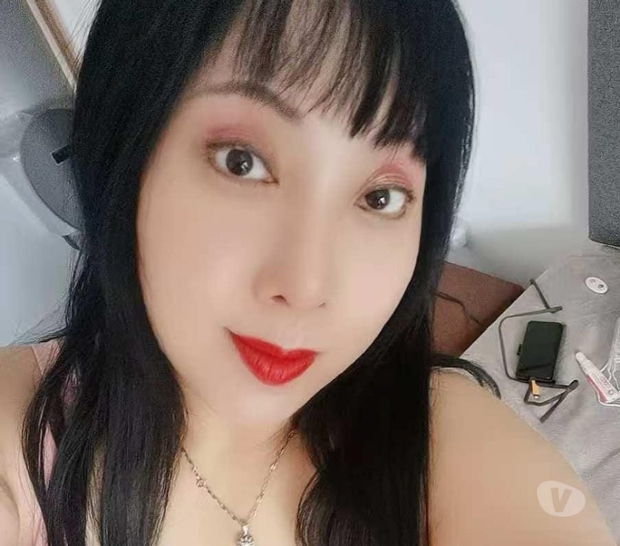 Escorts Essex Thurrock - Essex - Photos for I am a beautiful Asian girl. A smiling and humorous senior