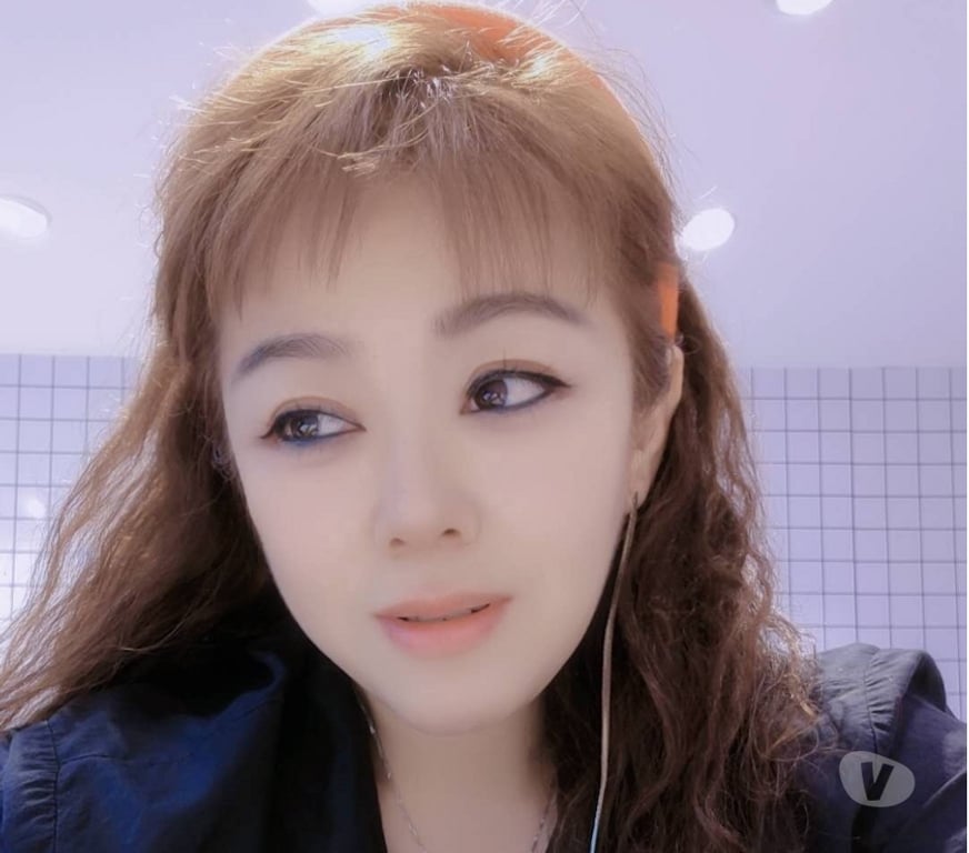 Escorts Essex Thurrock - Essex - Photos for I am a beautiful Asian girl. A smiling and massage perfect