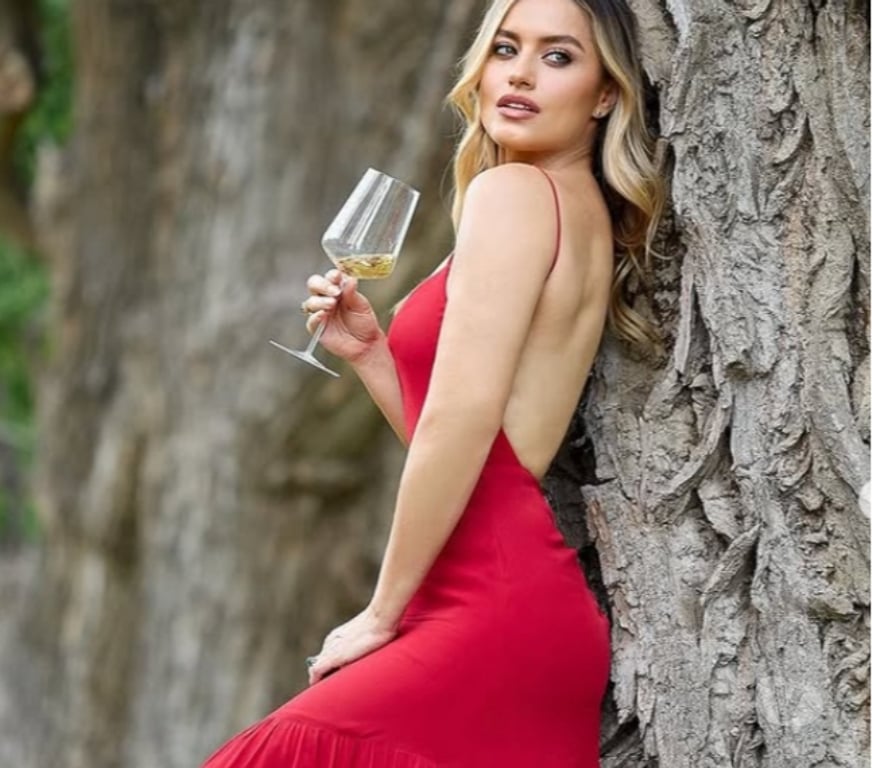 Escorts East London Canary Wharf - East London - Photos for 💛 ALLURING BEAUTY