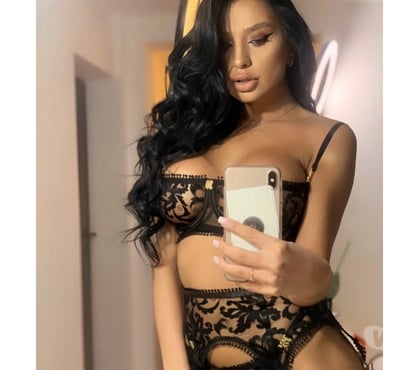 Escorts and Massages Epsom Epsom and Ewell - Photos for JUST ARRIVED🌈PARTY🌈EPSOM🌈In&outt 24h