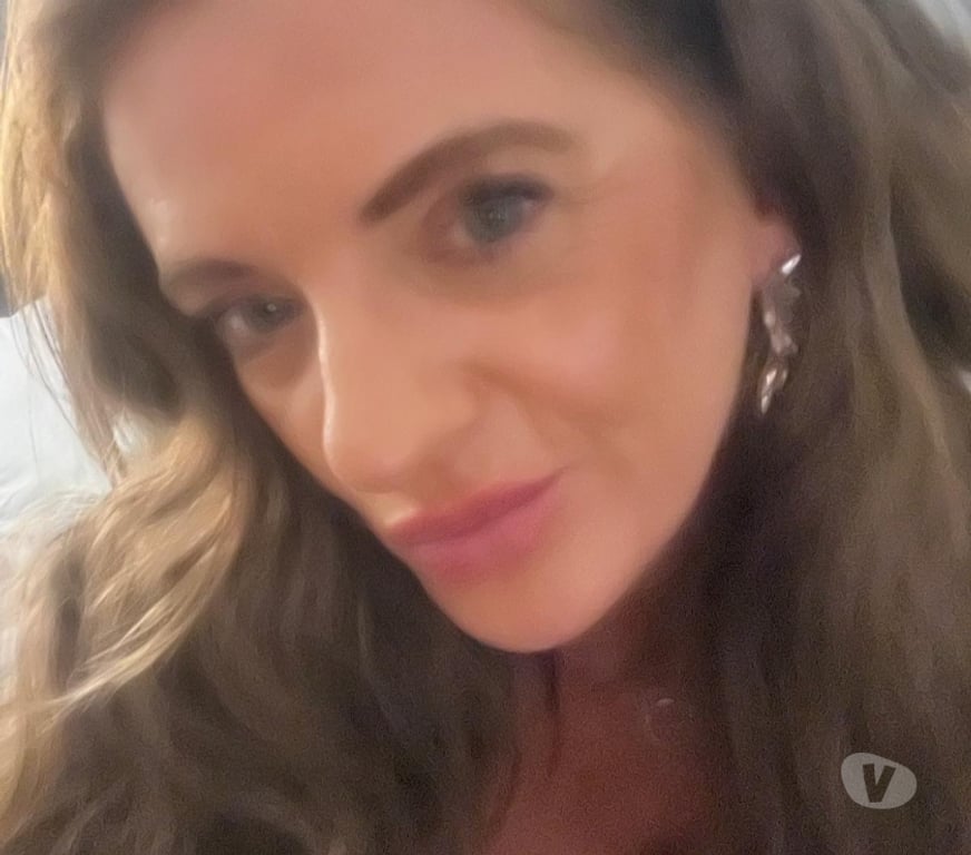 Adult Entertainment Edinburgh Edinburgh - Edinburgh - Photos for Busty MILF awaiting your call