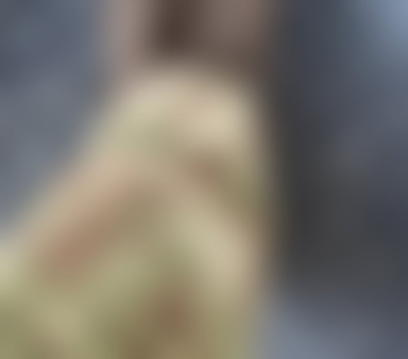 Tall Dom Male for mature posh couples
