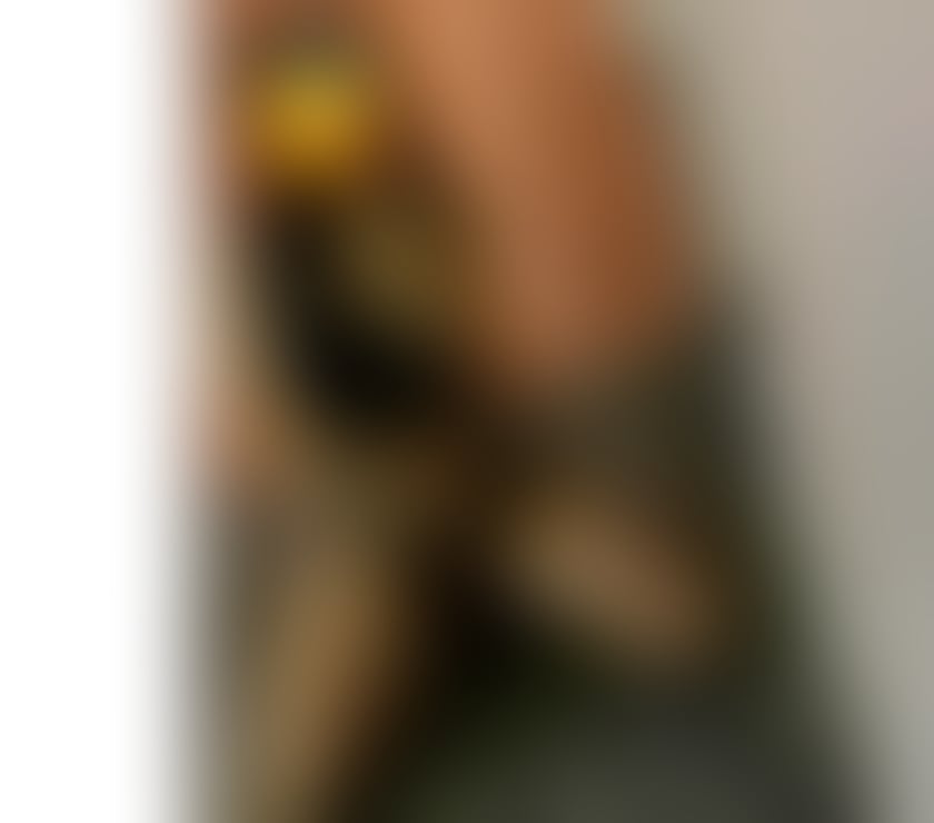 Sweet and sensual attentive kiss Antonia kiss now