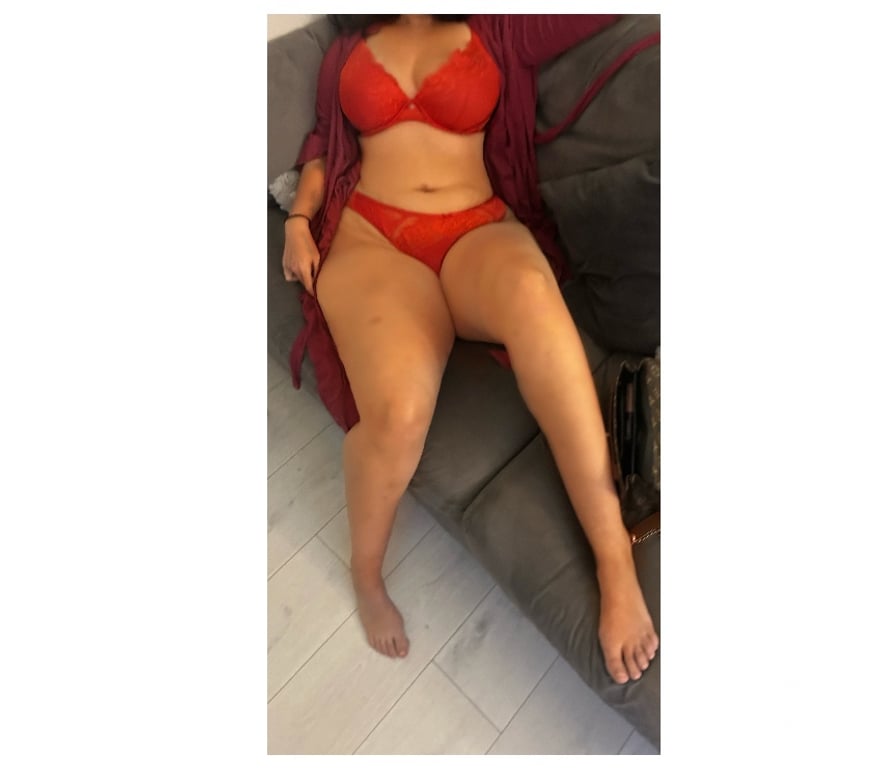 Escorts Nottinghamshire Nottingham - Photos for English Brunette xx