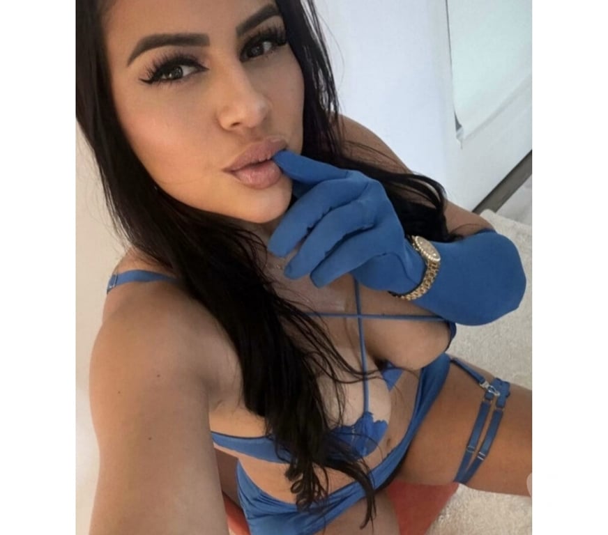 Escorts South East London Plumstead - South East London - Photos for Sexy 💯 latina Girl Daniela 💯