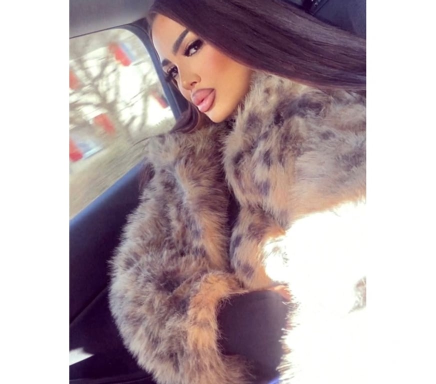 Escorts Surrey Elmbridge - Photos for NEW BRUNETTE first time in town ❤️❤️
