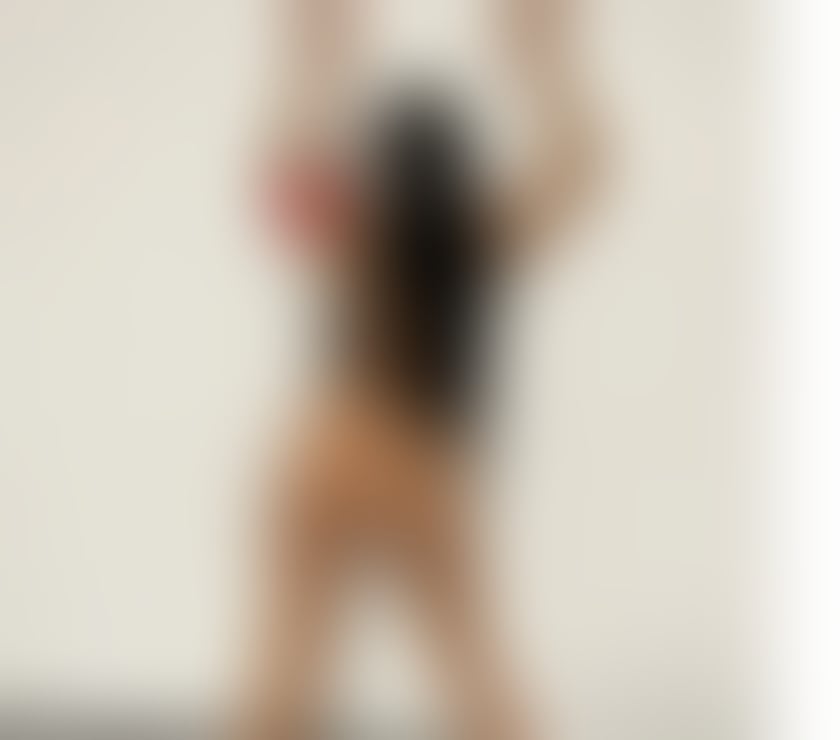 Escorts and Massages High Wycombe Buckinghamshire - Photos for Hi, I like meeting new people.