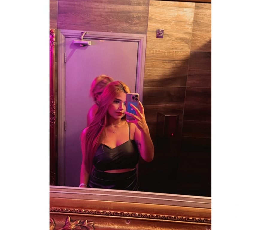 Escorts Cornwall Camborne - Cornwall - Photos for young Brazilian girl with a sexy body