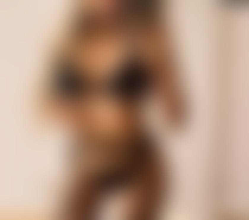 Escorts West Yorkshire Bradford - Photos for STUNNING POLISH KARINA BIG TITS