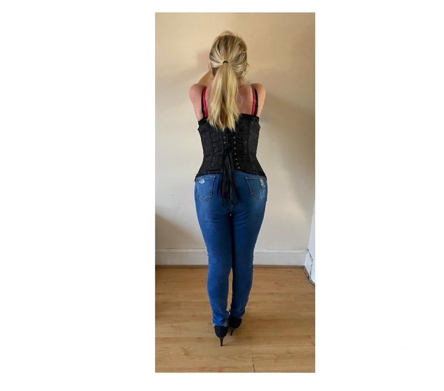 Escorts Hertfordshire Dacorum - Photos for Girlfriend experience