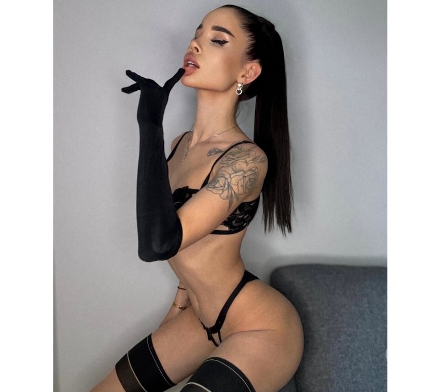 Escorts Surrey Spelthorne - Photos for KAYRA 🖤 FIT BRUNETTE 🖤 OUTCALL ONLY