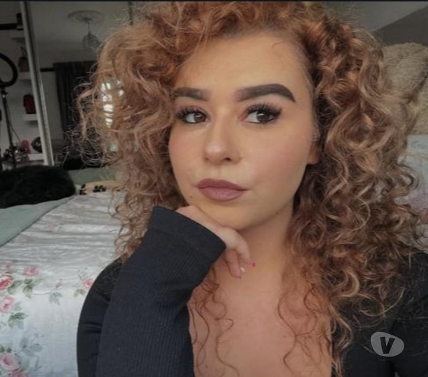 Escorts East London Canary Wharf - East London - Photos for ✨ Curly-haired brunette, super eager to please ✨