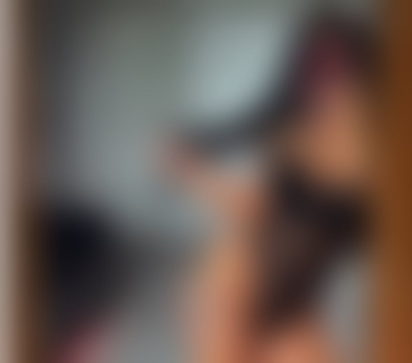 Xonia your brunette girl is here 🔥 party girl