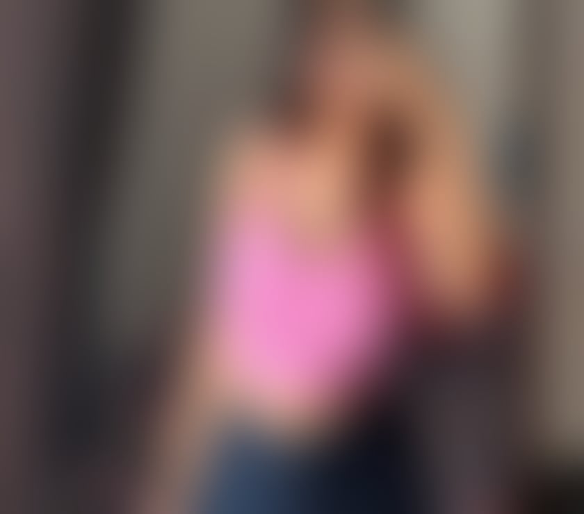 Gorgeous party girl available in town good time🥂❤️