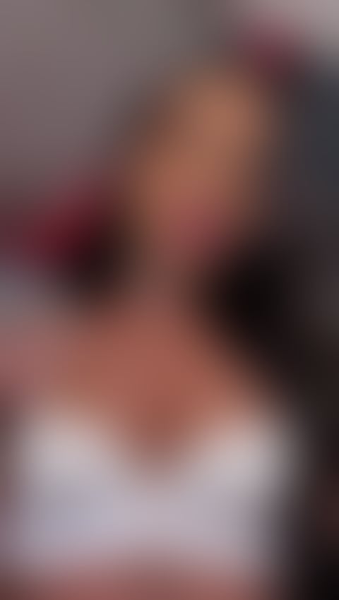 Escorts South East London Vauxhall Station - South East London - 