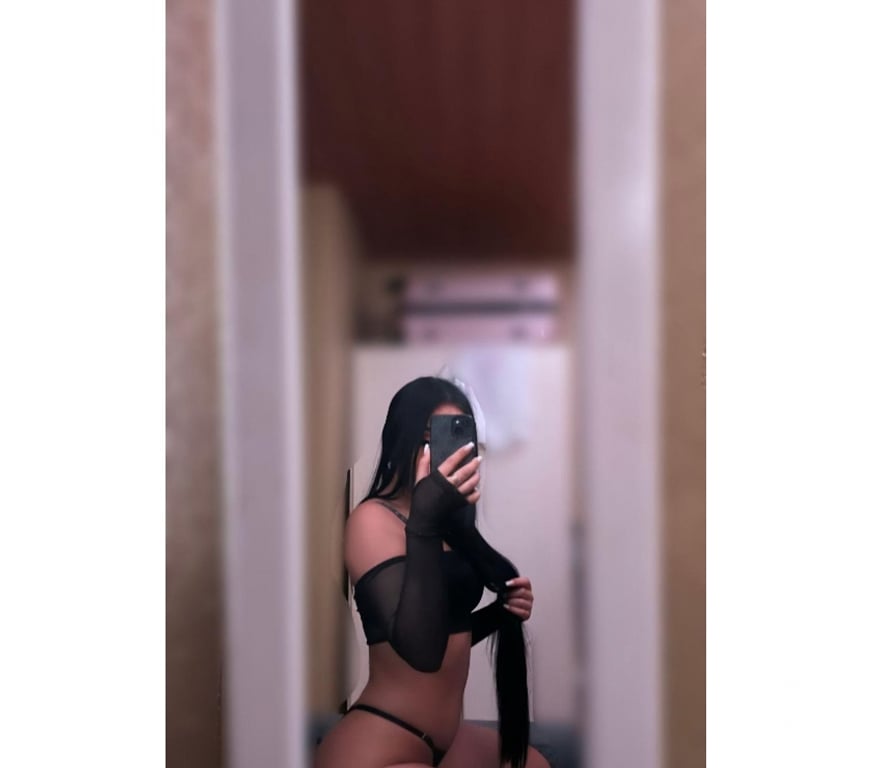 Escorts West Northamptonshire Northampton - West Northamptonshire - Photos for 💕Hi I'm Evelina, small brunette Best Outcall