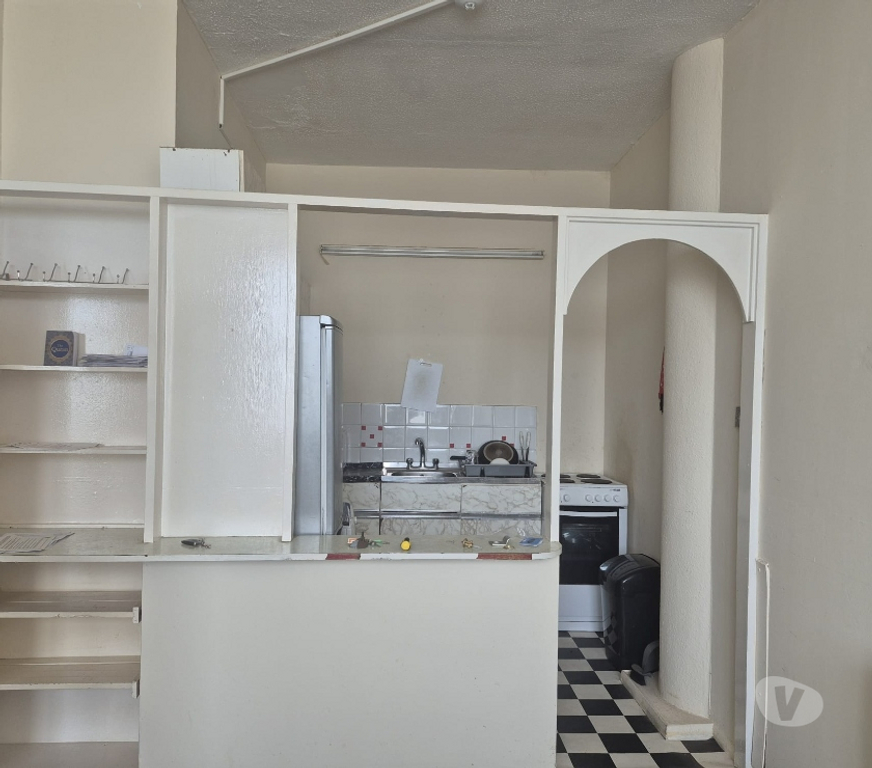 Property to Rent Essex Thurrock - Essex - Photos for large one bedroom flat to let @ RM18 8YP available now !!!