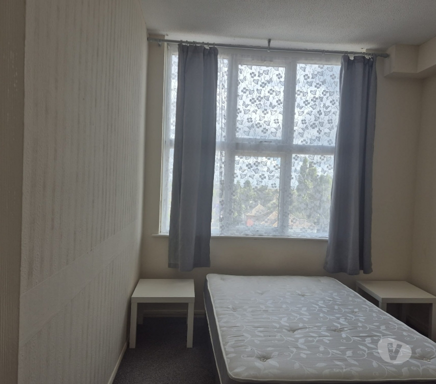 Property to Rent Essex Thurrock - Essex - Photos for large one bedroom flat to let @ RM18 8YP available now !!!
