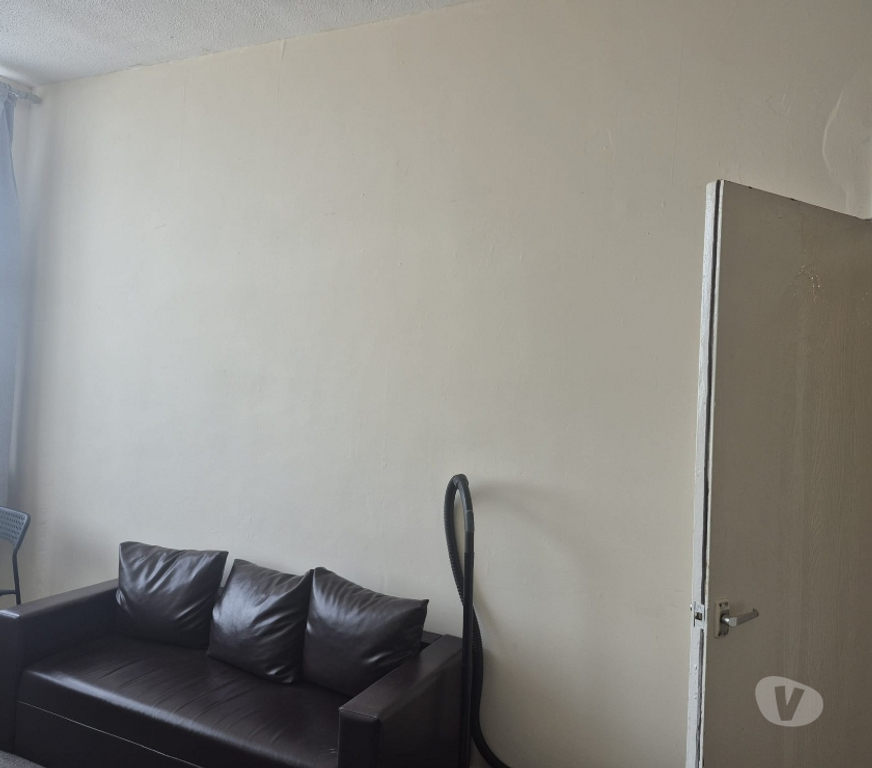 Property to Rent Essex Thurrock - Essex - Photos for large one bedroom flat to let @ RM18 8YP available now !!!